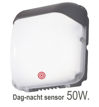 Gevellamp vierkant met dag/nacht sensor – Tuinverlichting Meesters