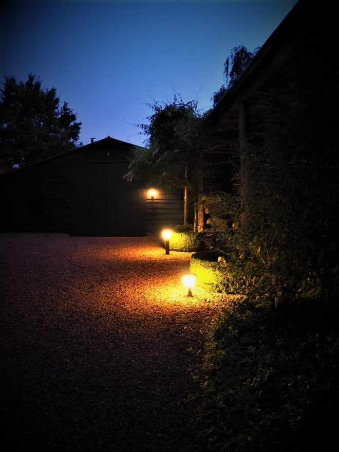 Staande Lamp Oslo serie Iplux Solar Tuinverlichting sfeer
